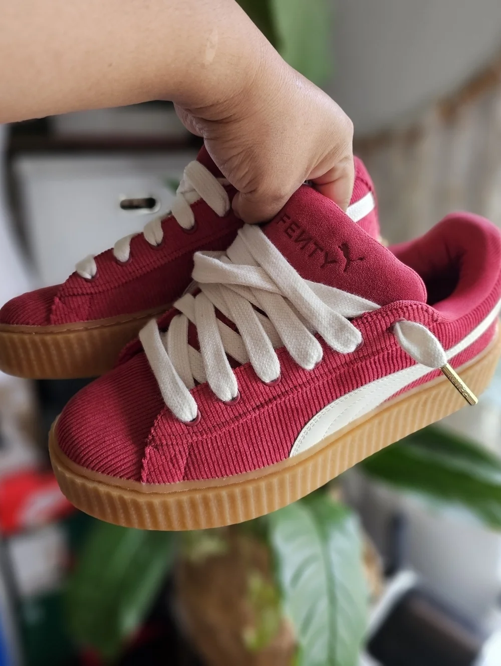 NWOT PUMA Platform Corduroy Sneakers in Burgundy with Gum Sole